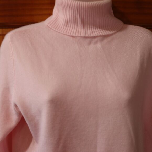 Studio Works Light Pink Turtle Neck Pullover Sweater Medium - Picture 3 of 11